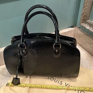 Louis Vuitton black epi ‘Pont Neuf’ patent leather purse